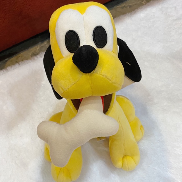 Boneka pluto disney