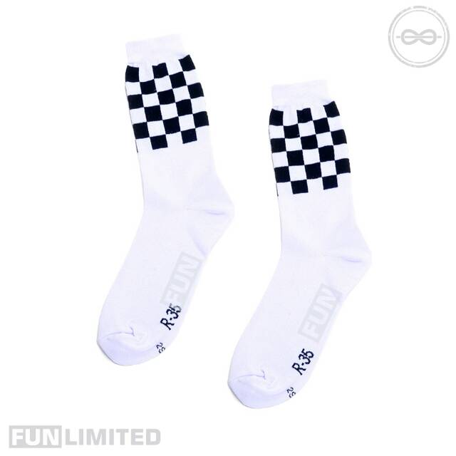  Kaos  kaki  skate half white checkerboard kaos  kaki  