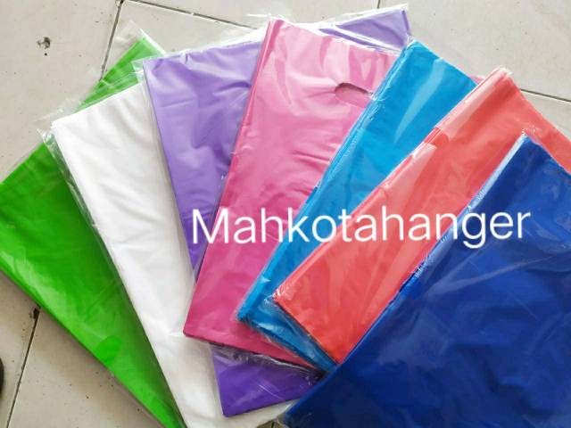 Kantong Plastik baju HD Oval Uk. 35x45 (isi 100 lembar) serbaguna