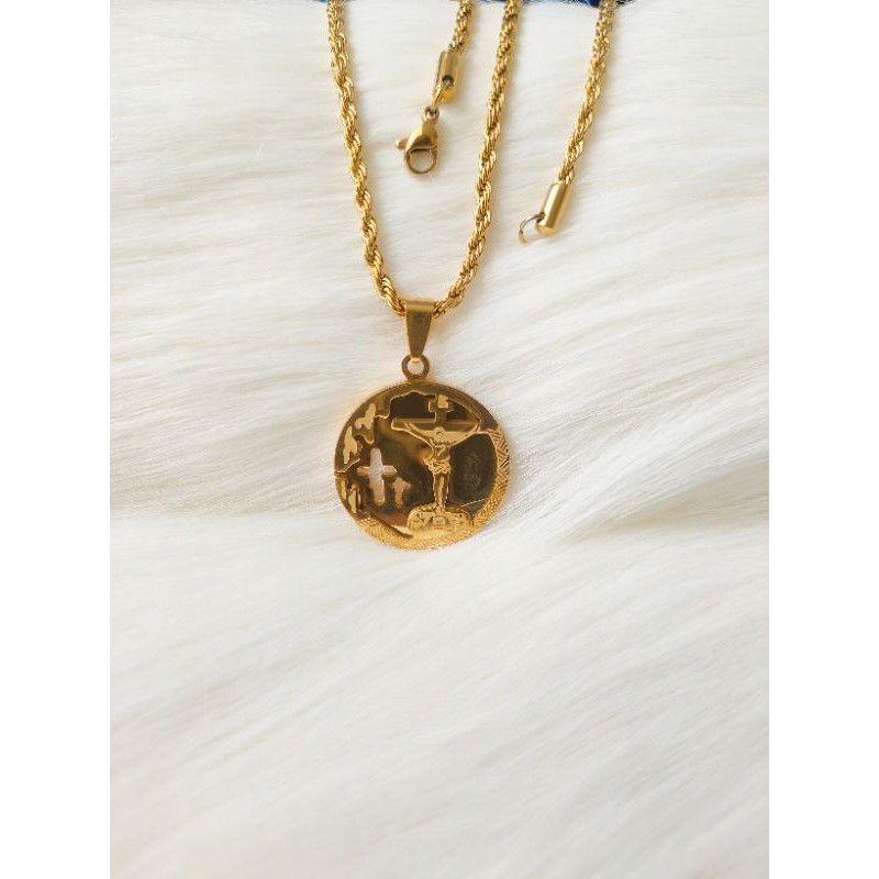 Kalung Salib Yesus Bulat Titanium