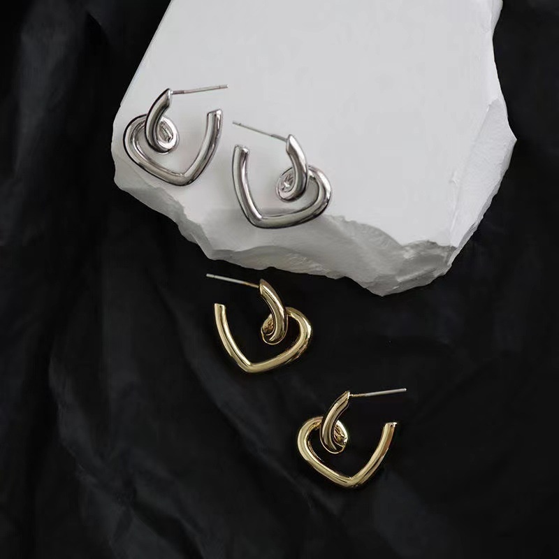 Anting Stud Bentuk Hati Gaya Korea Untuk Wanita