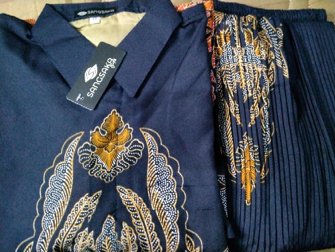 Batik Couple / Baju Batik Couple / Batik Set / Batik Lengan Panjang / Rok Set
