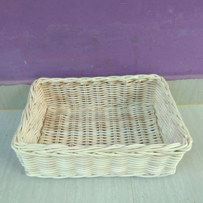 Keranjang rotan persegi panjang kotak hantaran parcel sovenir murah wadah bawang tempat make up 30x21x9,5 cm