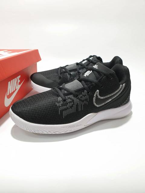 black kyrie flytrap 2