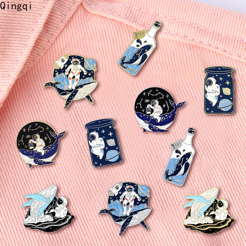 Bros Pin Enamel Desain Kartun Whale Astronot Luar Angkasa Untuk Dekorasi Tas Denim