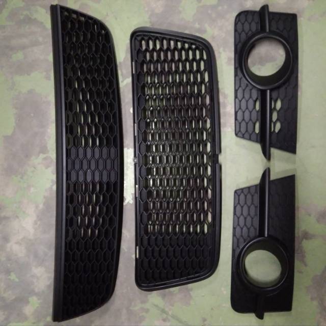 Grill  Suzuki Swift GT 2 original SGP 1 set