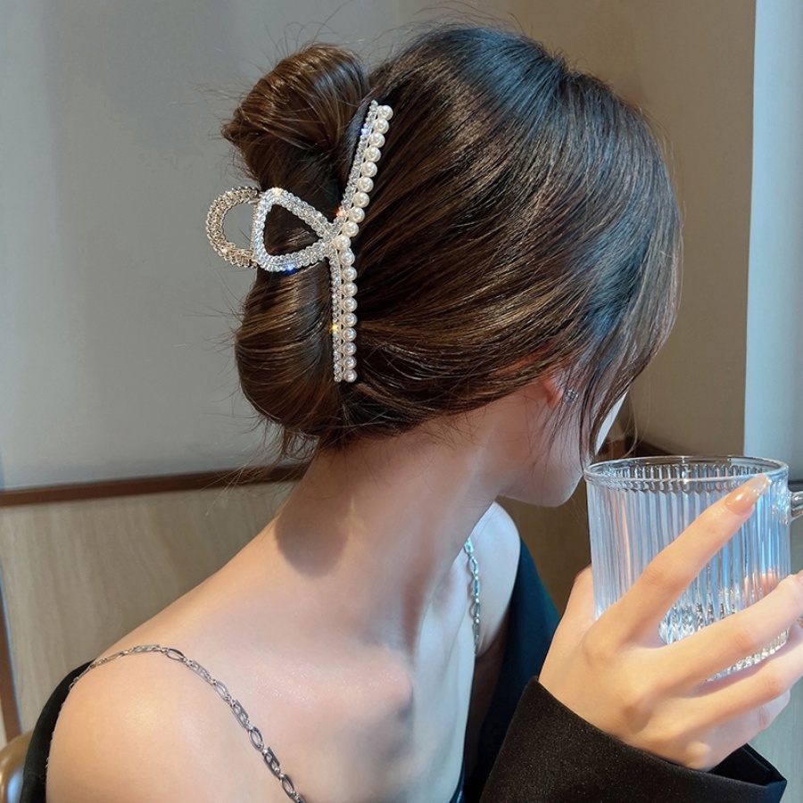 Jepit Rambut Ponytail Bahan Metal Aksen Mutiara Dan Berlian Imitasi Gaya Korea Untuk Wanita