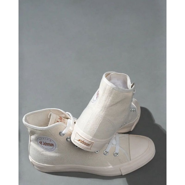 Sepatu johnson basic milky High