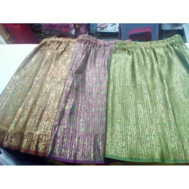 Rok plisket pendek semi sutra dan songket