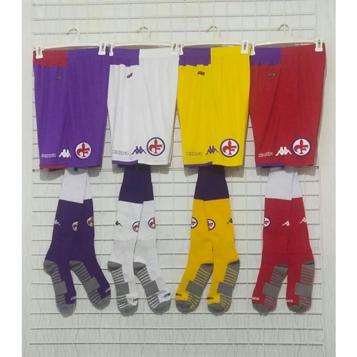 celana-bola-Fiorentina-musim-21-22