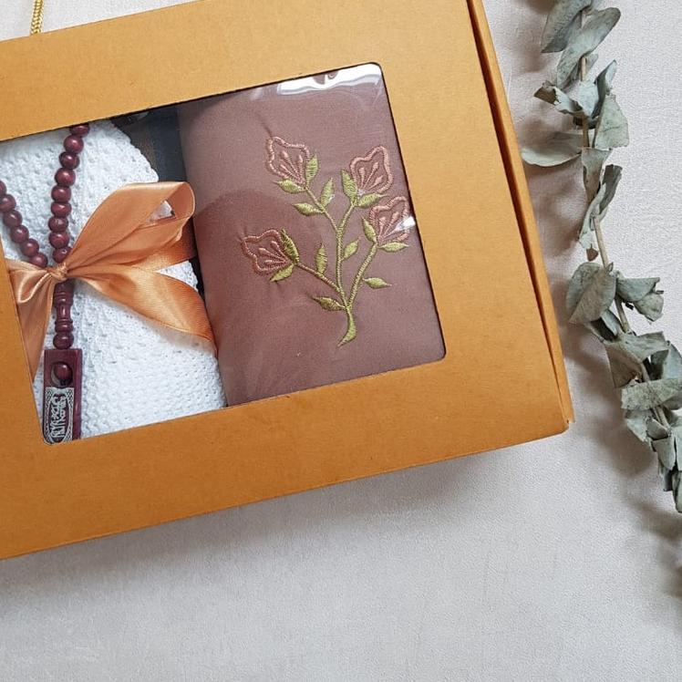 ❅ [BSPTMU] PAKET MUKENA DAN SARUNG PECI DEWASA PACKING BOX KADO GURU, KADO NIKAH, PAKET COUPLE KADO 