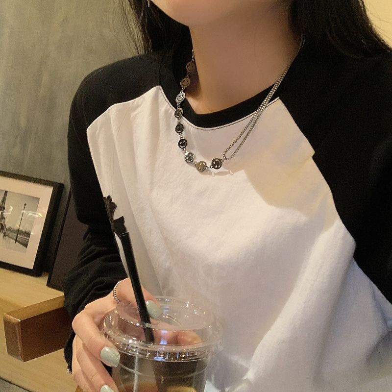 Kalung Rantai Bahan Titanium Steel Model Double layer Motif Smiley Face Gaya Hip hop Untuk Wanita