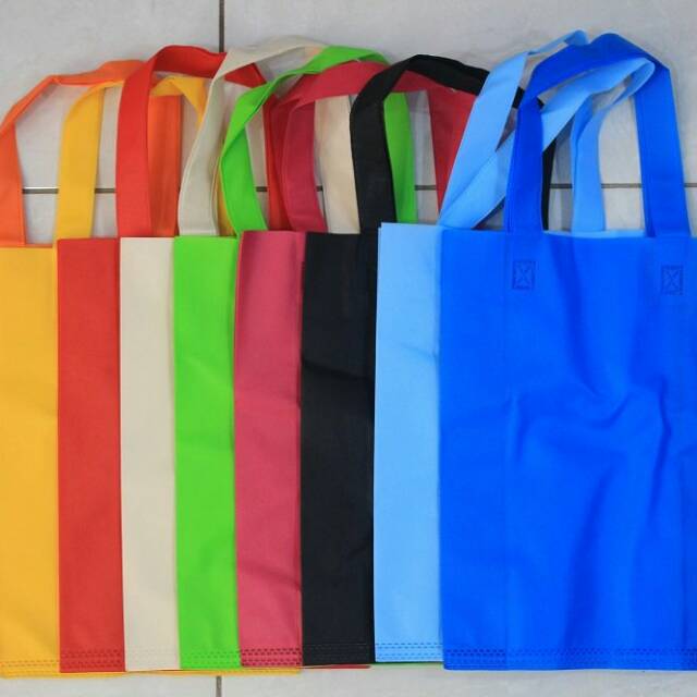 

Tas sponbond uk 30x40/Tas souvenir/Tas goodie bag