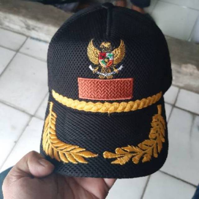 TOPI KECAMATAN/TOPI KEPALA DESA/TOPI KELURAHAN