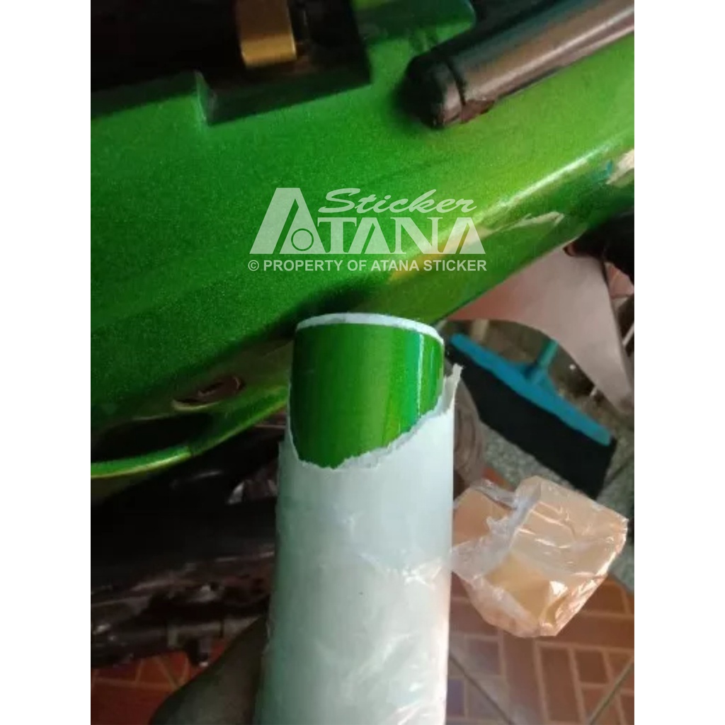 Skotlet Hijau Glitter Scotlet Green Hologram Profix Stiker Kerlip Glossy Sticker Metalik Meteran Decal Roll Aksesoris Body Sepeda Motor Matic Mobil Scolite Scotlight Etalase Sekotlet Hp Laptop Helm Supra Shogun Astrea RX King Vespa Beat Aprilia Alva One