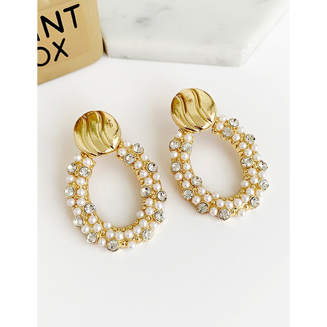 LRC Anting Tusuk Fashion Gold Alloy Pearl Studded Oval Stud Earrings D52818