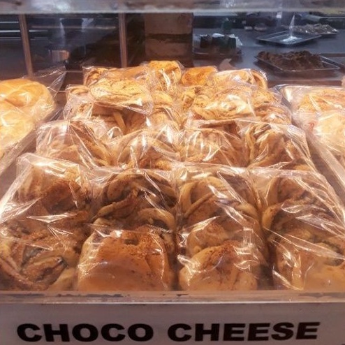 

Roti SUISSE hayam wuruk/choco cheese(minimal pesan 10 roti campur, sesama SUISSE)