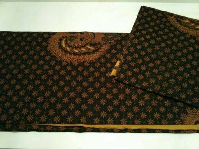 Kain batik motif truntum garuda ( kain cabut )