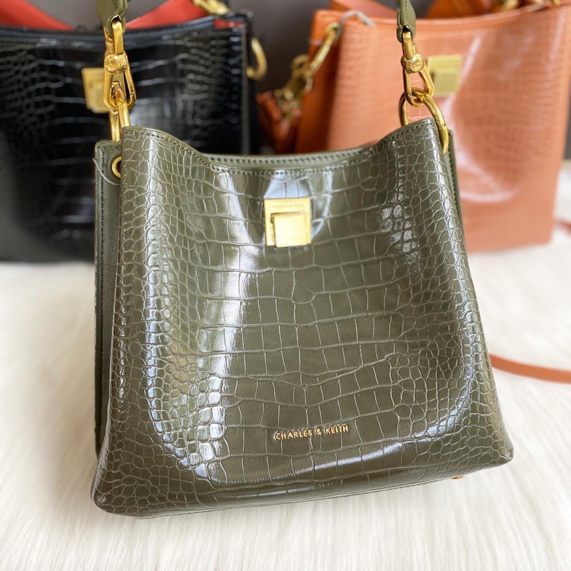 Croc-Effect Bucket Shoulder Bag