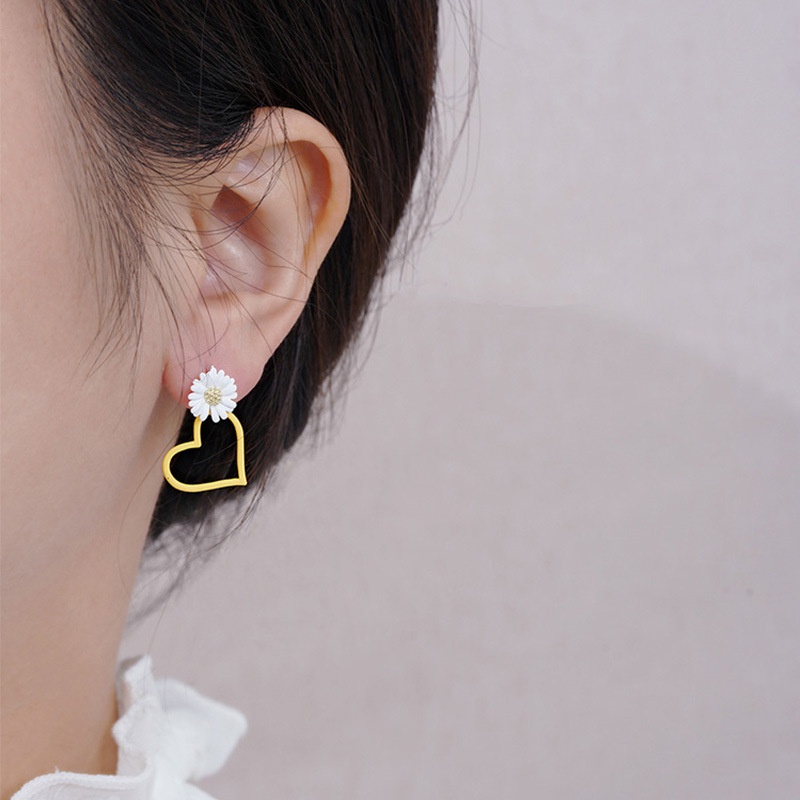 Korea Selatan Dongdaemun awal musim semi gaya perak pin anting-anting baru fashion Daisy Asimetris c