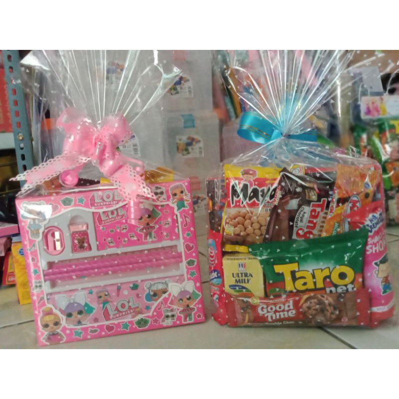 

paket snack dan set stasionery