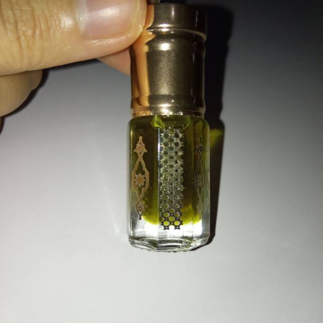 

Gaharu Oil Papua 1/4 tola
