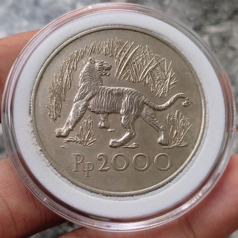 Uang Koin Perak Kuno 2000 Rupiah Macan Tahun 1974 Silver Coin