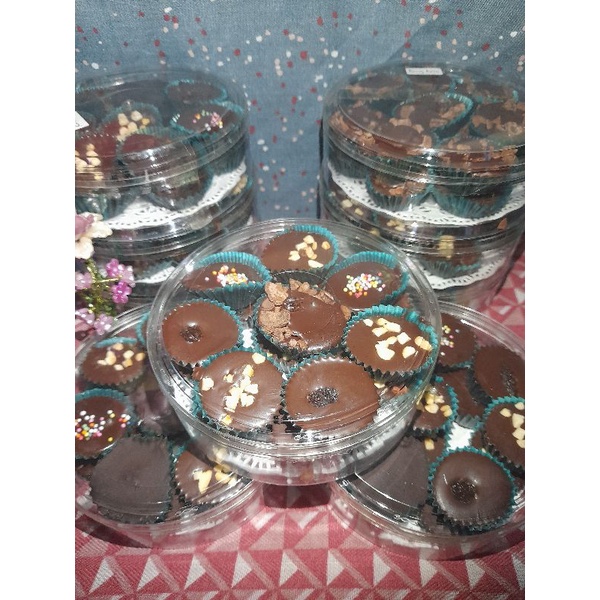 

Coklat lumer topping