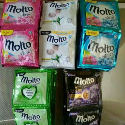 MOLTO PEWANGI PAKAIAN SEKALI BILAS SACHET ISI 12 PCS