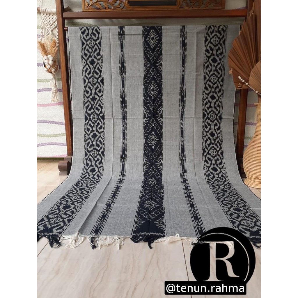 Tenun Ikat Lombok Halusan