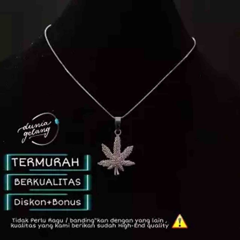 Kalung Titanium Daun Maple Liontin Heart Love Silver Anti Karat Tidak Luntur Tahan Air Wanita Pria