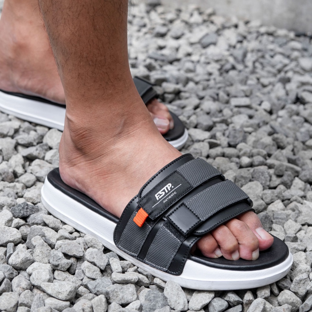 STEREO BLACK ORANGE ORIGINAL x FOOTSTEP Sandal Casual Hitam Pria Sendal Slide Jalan Santai Harian Slippers Hangout Main Kondangan Slop Selop Karet Anti Slip Premium Slip On Remaja Dewasa Flip Flop Kerja Formal Sport Fashion Footwear Keren Terbaru Branded