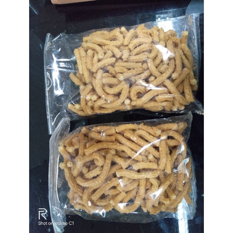 

Kue akar kelapa