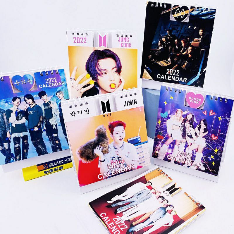 [BS] BISA COD Kalender 2022 Desk Calendar IU EXO Twice TXT Stray Kids BTS Seventeen - KP909A