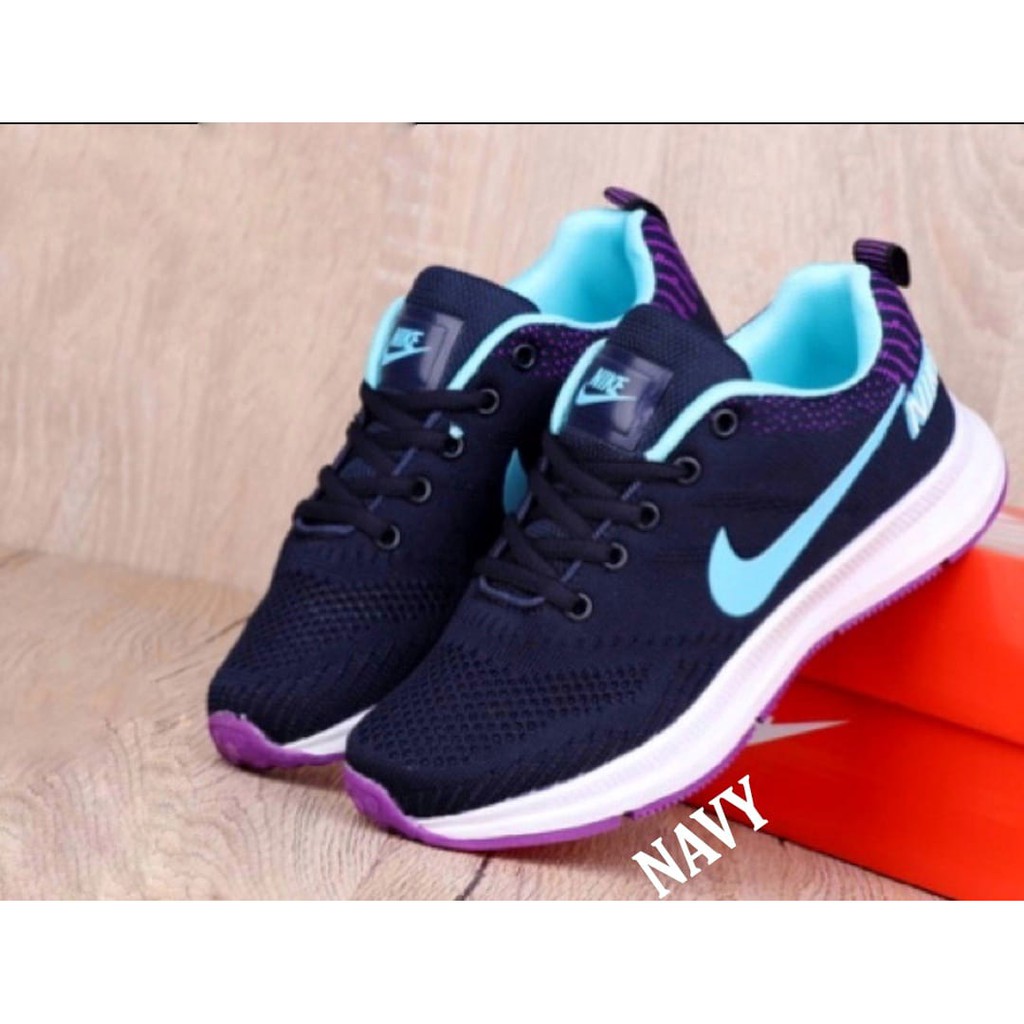 Sepatu Sneakers Wanita NK X4 Zoom Terbaik