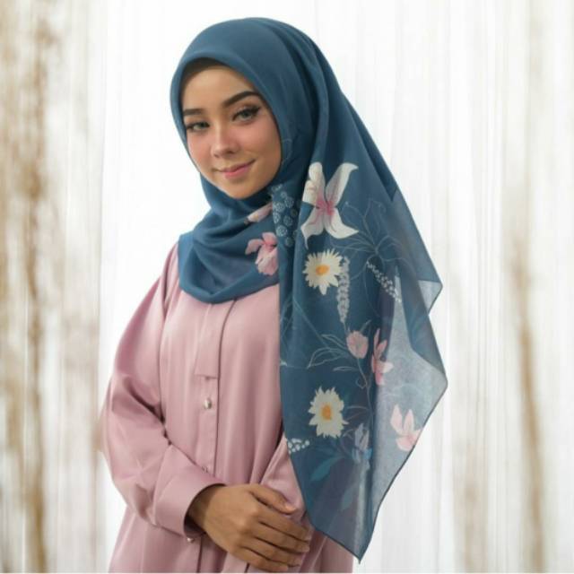 Hijab voal / jilbab / keeudung / segi empat / Scarvina SV 449
