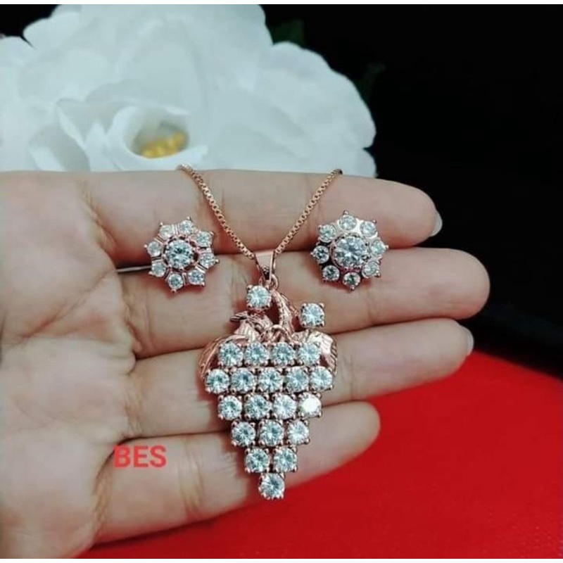 kalung rose gold