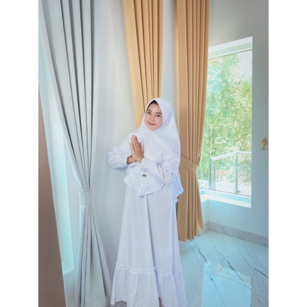 Gamis Putih Tanggung Naura