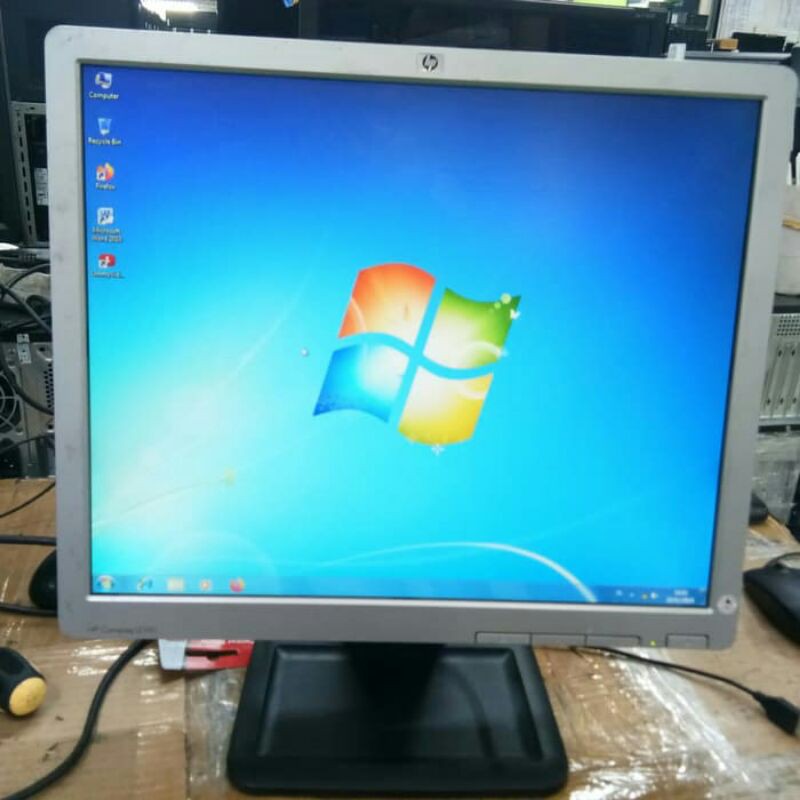 Monitor/Lcd 17 Inch Square Kotak Super Murah