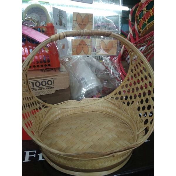 

keranjang bentuk cincin ukuran kecil.