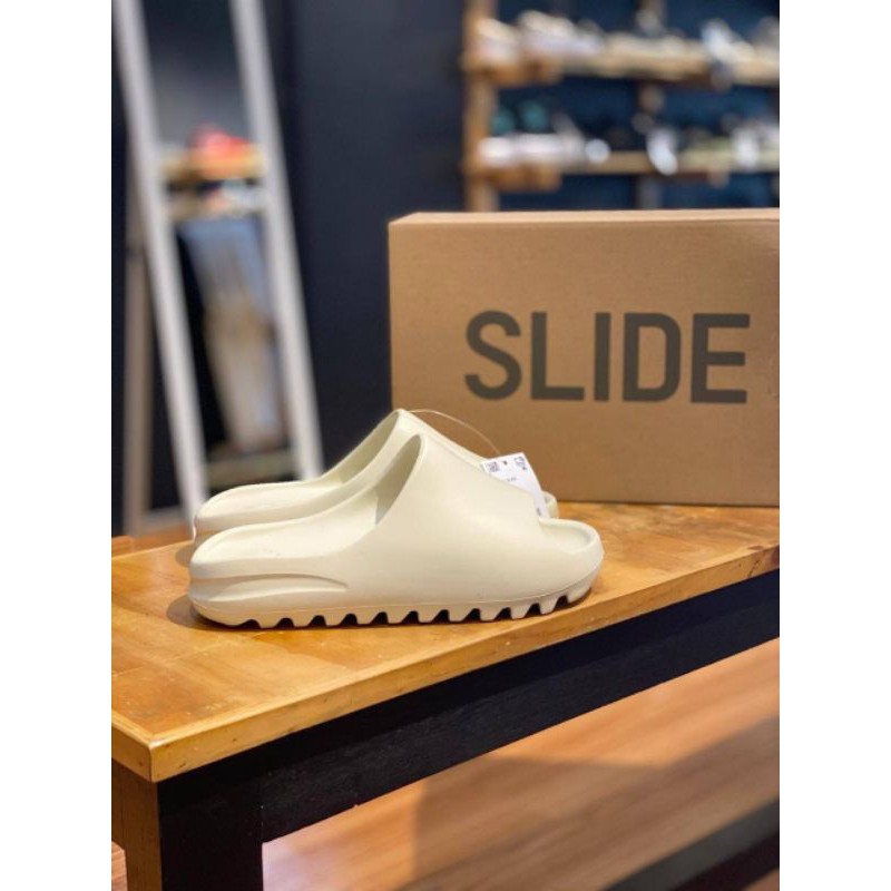 Sandal Yeezy Slide Resin