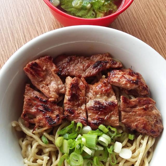 

Bakmi Karet Daging Sapi