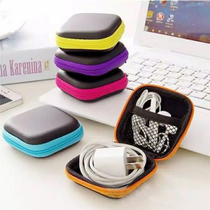 case atau wadah headset