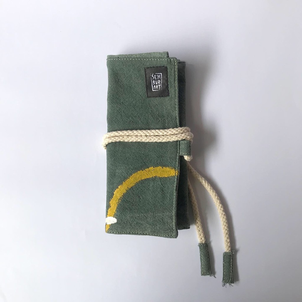 

SEMBURART - Tempat Pensil Gulung - Pencil Roll Short - Palm Island
