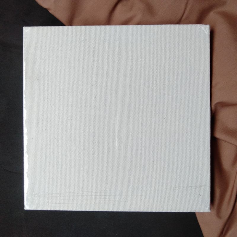 

kanvas kosong 20x20cm