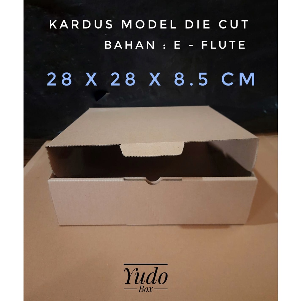 

Kardus karton uk. 28 x 28 x 8,5 cm...die cut box kotak Souvenir -dl