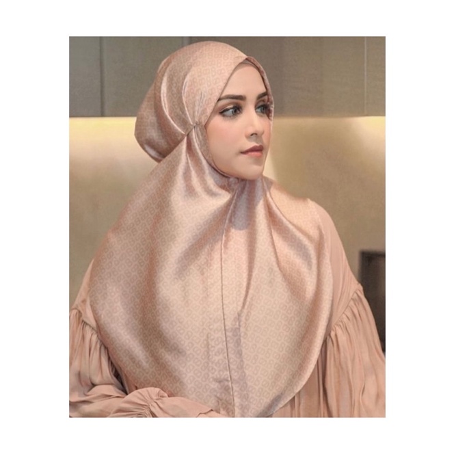 NEW BUTTONSCARVES TAPIS SLIP ON SHELL