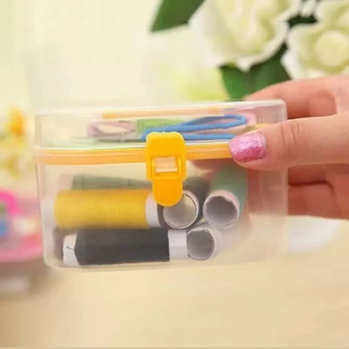 Sewing Kit Set Perlengkapan Alat Jahit  8 Benang