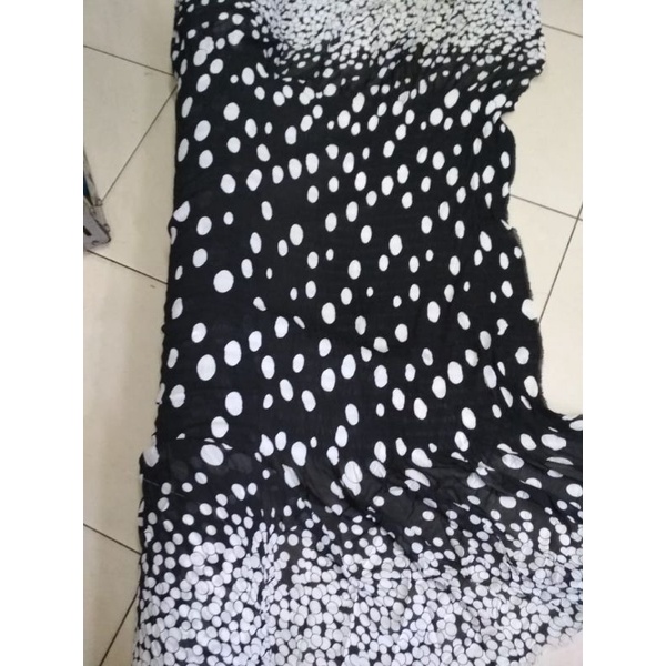 kain ceruti plisket Polkadot pinggir