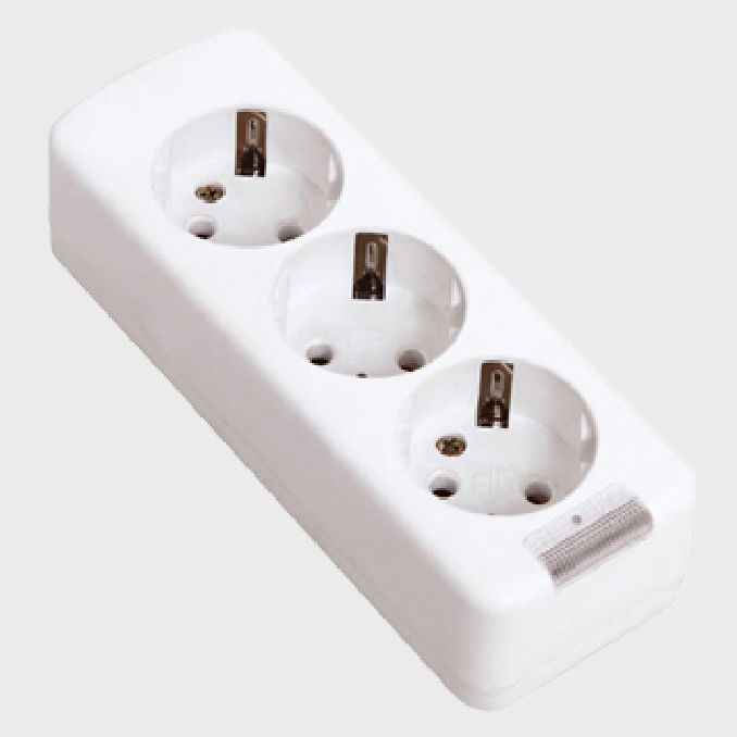 

Loyal Stop Kontak OUTBOW Tanpa Kabel 3 Lubang + Lampu LED (LY-903L) (SNI)